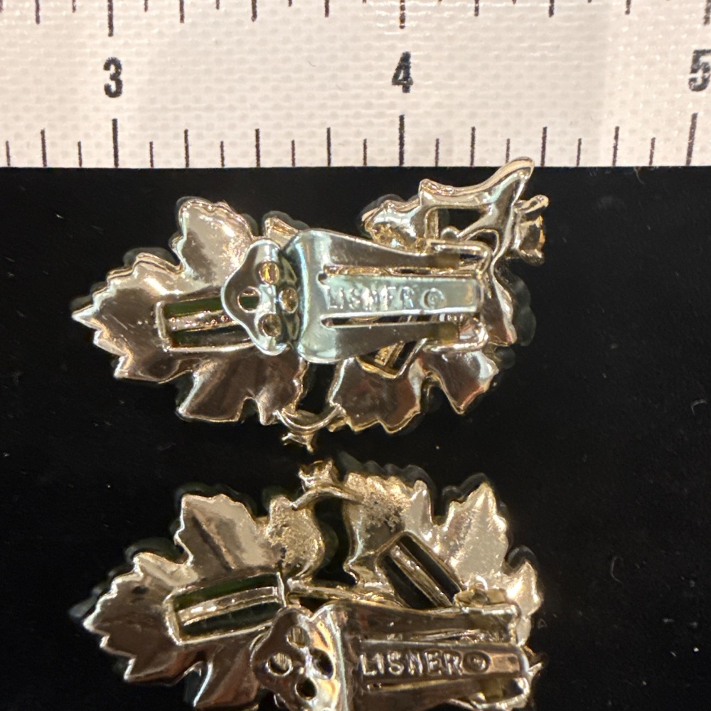 Lisner green jelly oak leaf clip ons - Picture 4 of 6